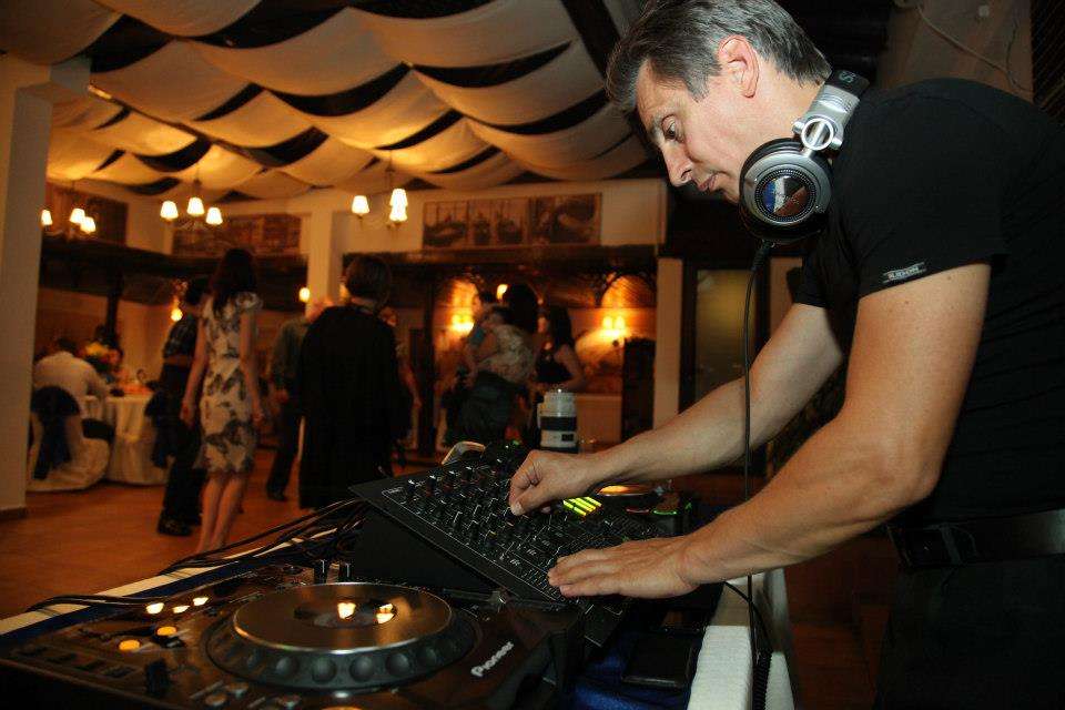DJ Valentin Stoica